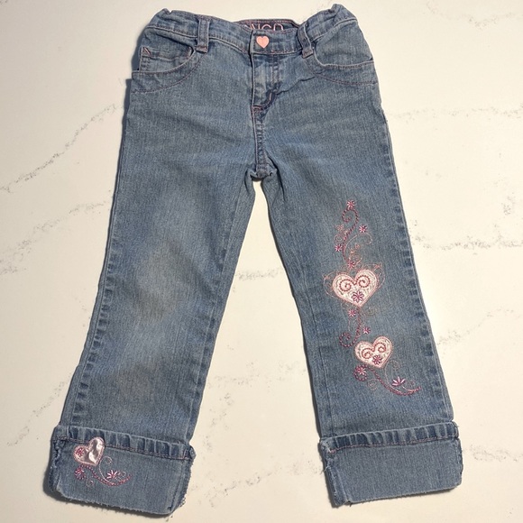 ❗2/$10❗Jeans with pink embroidery size 3T - Picture 1 of 5